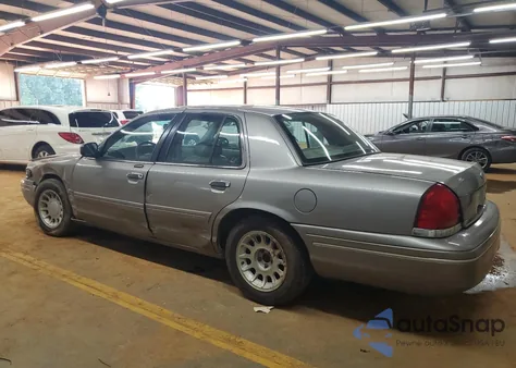 2002 Ford Crown Victoria Lx z USA, uszkodzony, nr VIN 2FAFP74W92X159560